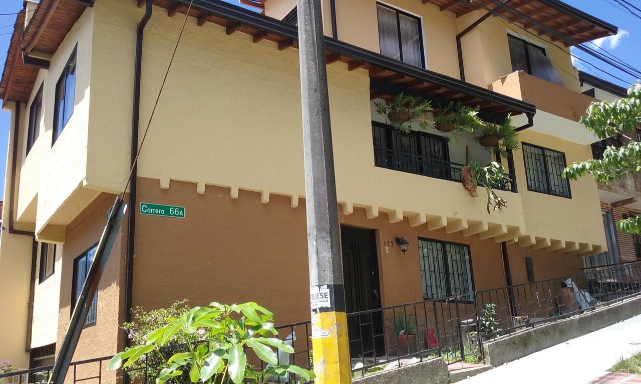 Mayorca Homestay Medellin Exterior photo